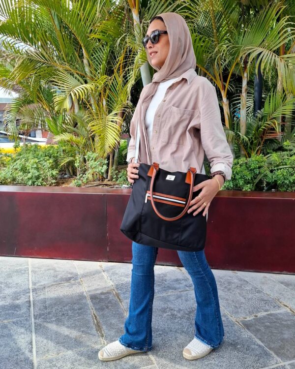 Lequeen shoulder / cross Bag , Black - Image 4