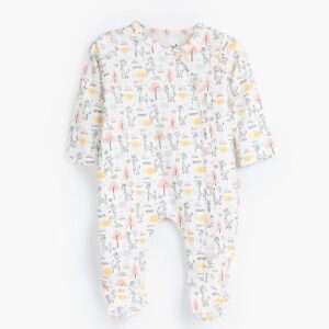 Pink giraffe pattern